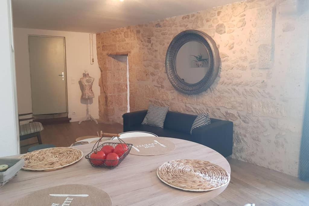 Superbe Loft T4 De 96 M2 Au Coeur Perigueux Apartment Exterior photo
