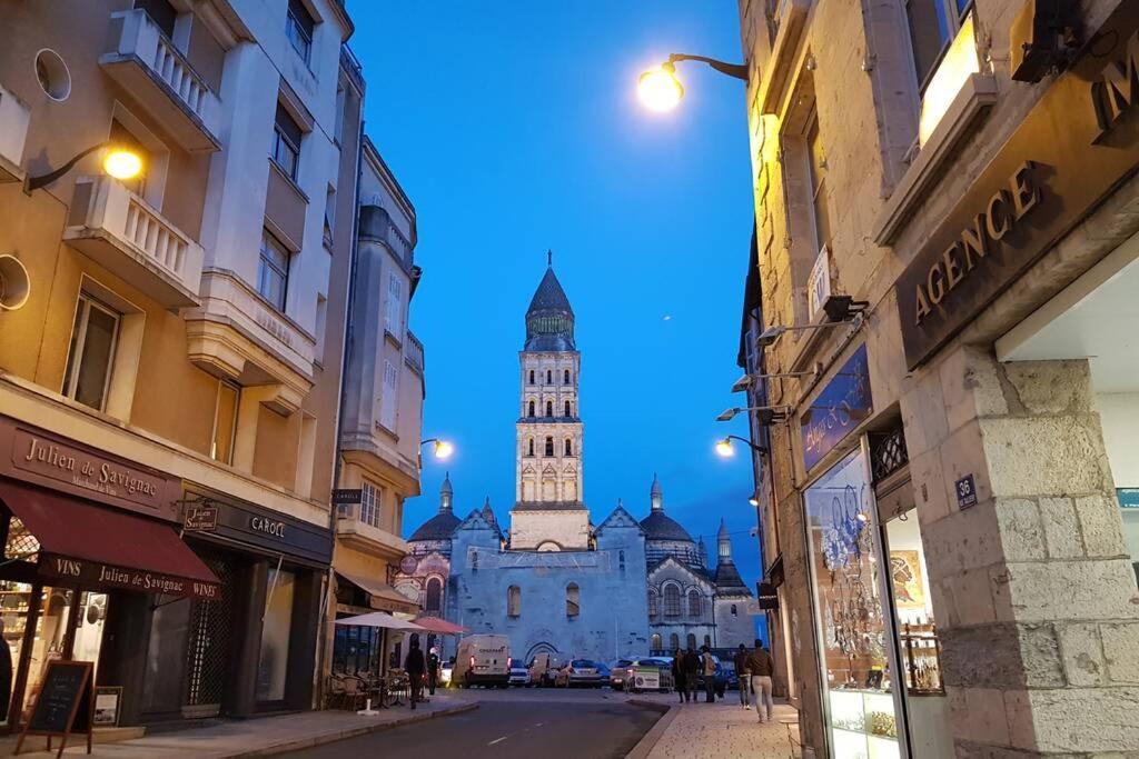Superbe Loft T4 De 96 M2 Au Coeur Perigueux Apartment Exterior photo