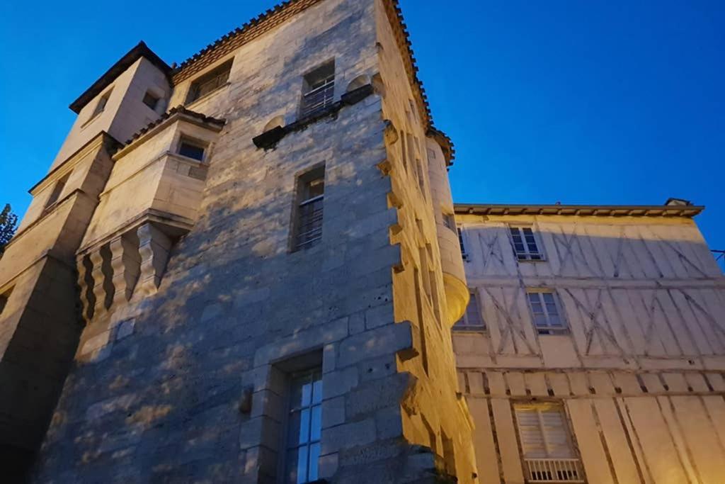 Superbe Loft T4 De 96 M2 Au Coeur Perigueux Apartment Exterior photo